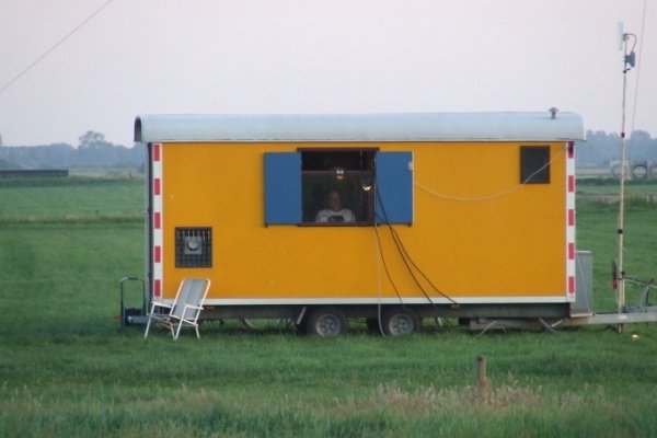 de2mshackrechtsdewifiinternetaanvoer.jpg