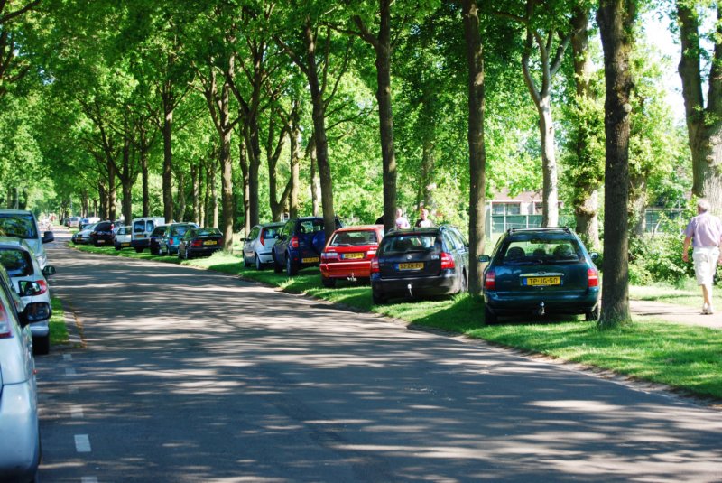 opdevlaslaanextraparkeerruimtenadewoningsloop.jpg